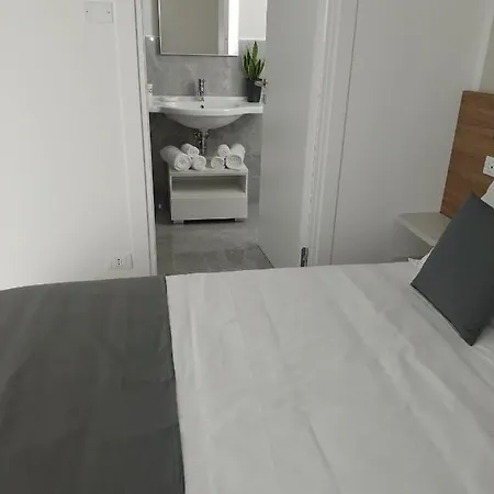 Ranalli Palace 酒店 佩斯基耶拉德加达