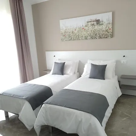 ホテル Ranalli Palace *